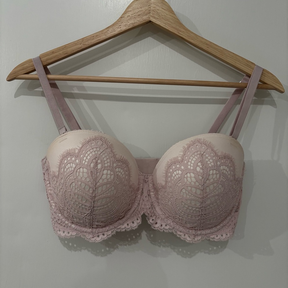 Victoria’s Secret Dream Angels Blush Multi-Way  Lace Trim Bra Size 34DD